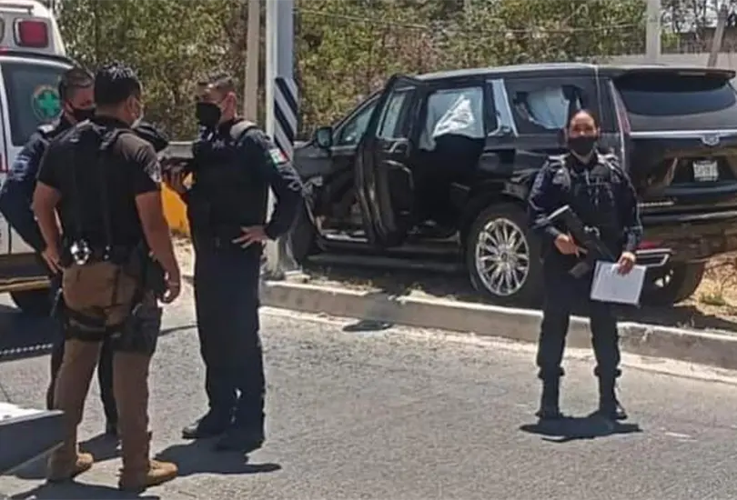 Asesinan en Jalisco a familia de Alfredo Olivas, cantante de narcocorridos