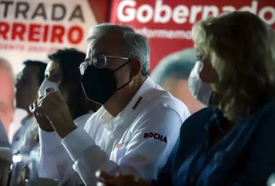 Rubén Rocha acusa campaña negra en Sinaloa Rubén Rocha acusa campaña negra en Sinaloa