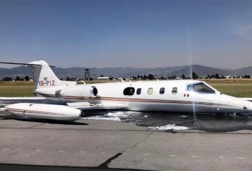 Avioneta aterriza de emergencia en el Aeropuerto de Toluca 