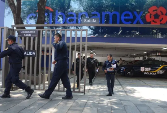 Detienen a gerente de Citibanamex acusado de clonar tarjetas Detienen a gerente de Citibanamex acusado de clonar tarjetas