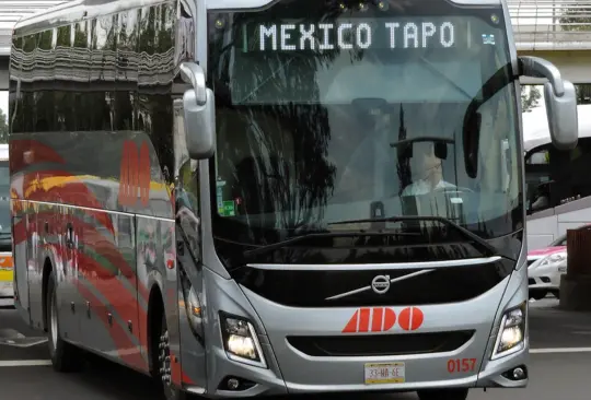 Detienen a hombre que intentaba viajar con una menor reportada como desaparecida 