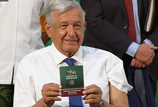 No duele, vacunan al presidente López Obrador contra el COVID-19 No duele, vacunan al presidente López Obrador contra el COVID-19