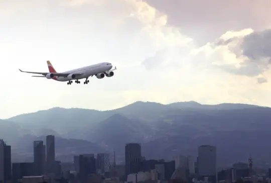 SCT desmiente supuesto incidente entre aviones por rediseño del espacio aéreo en CDMX SCT desmiente supuesto incidente entre aviones por rediseño del espacio aéreo en CDMX