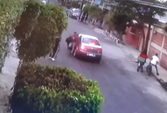 #VIDEO Asaltan a niños que jugaban en calles del Edomex