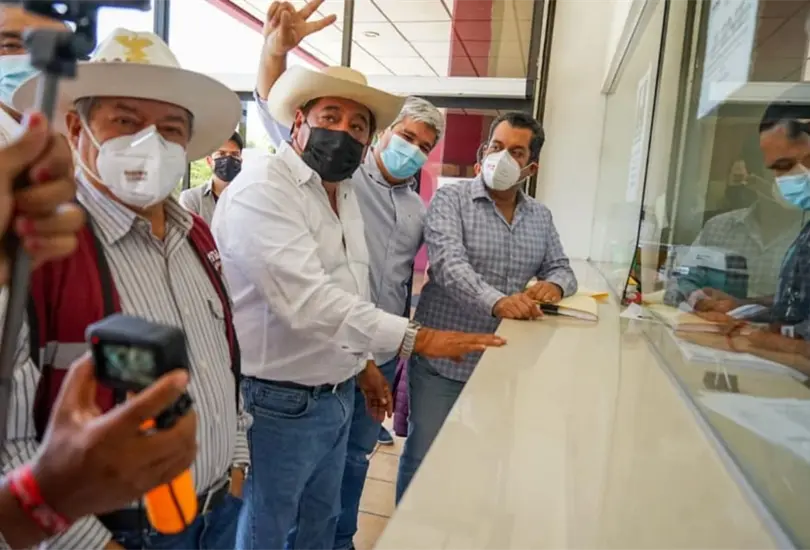 Ante el TEPJF, Salgado Macedonio pide juicio ciudadano contra consejeros del INE Ante el TEPJF, Salgado Macedonio pide juicio ciudadano contra consejeros del INE