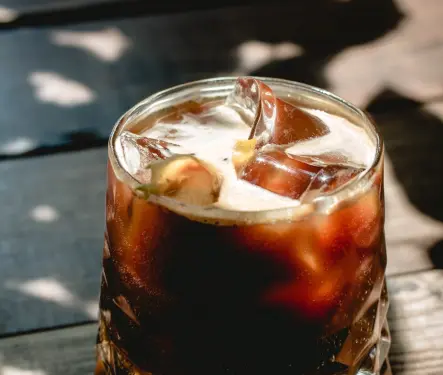 Cantinero sírveme una zarzaparrilla