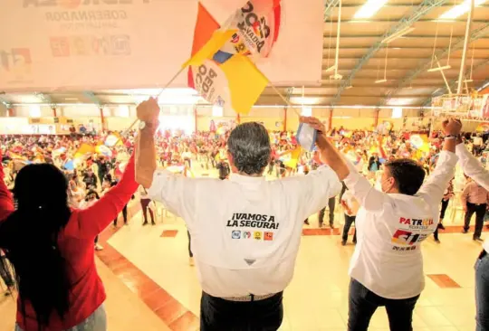 Pedroza llama a los ciudadanos indecisos a que ayuden a frenar a Morena Pedroza llama a los ciudadanos indecisos a que ayuden a frenar a Morena