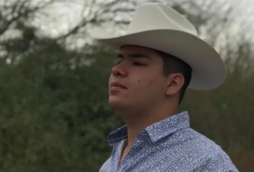 Asesinan a Alex Quintero, cantante de narcocorridos, en Sonora Asesinan a Alex Quintero, cantante de narcocorridos, en Sonora