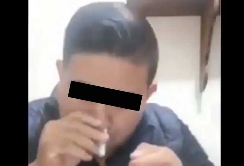 Separan a policía del Edomex por inhalar sustancias prohibidas Separan a policía del Edomex por inhalar sustancias prohibidas