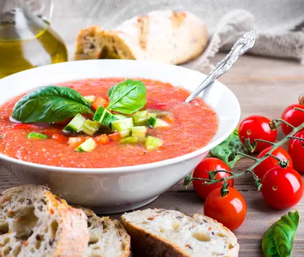 Gazpacho: además de refrescante, aporta beneficios a tu salud