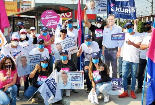 Kuri pide a universitarios trabajar juntos y mantener viva la democracia