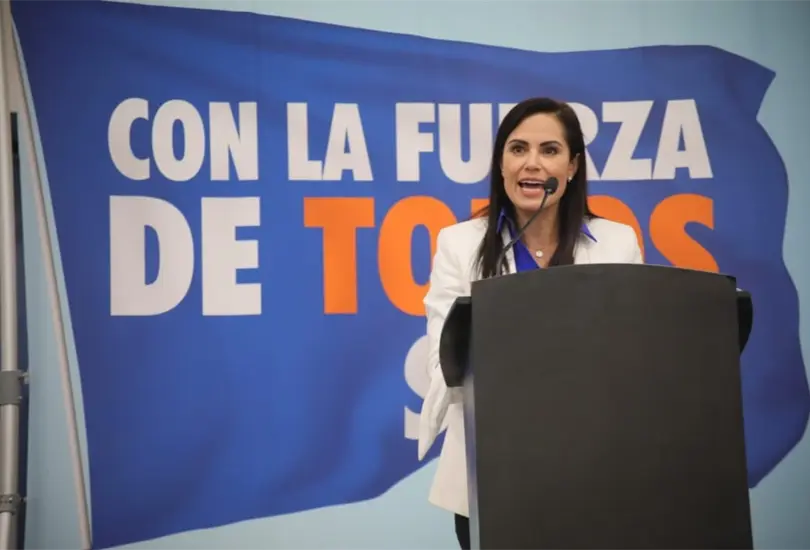 Candidata a alcaldía de León inicia campaña con firma de manifiesto Candidata a alcaldía de León inicia campaña con firma de manifiesto