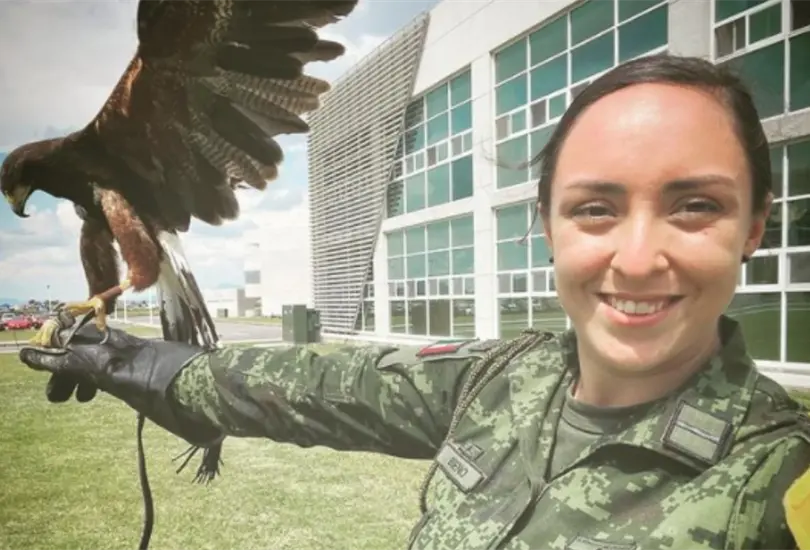Alexa Bueno dejar&aacute; de ser la youtuber de Sedena tras se&ntilde;alar acoso laboral