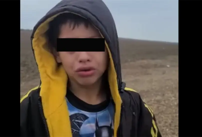 ¡Ayuda!... tengo miedo, dice niño migrante abandonado en la frontera ¡Ayuda!... tengo miedo, dice niño migrante abandonado en la frontera