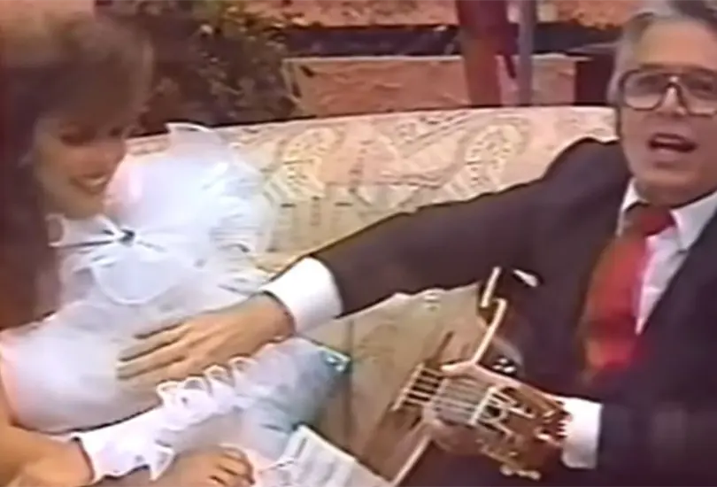 Sí, gocé, reviven video de Enrique Guzmán tocando los senos de Verónica Castro Sí, gocé, reviven video de Enrique Guzmán tocando los senos de Verónica Castro