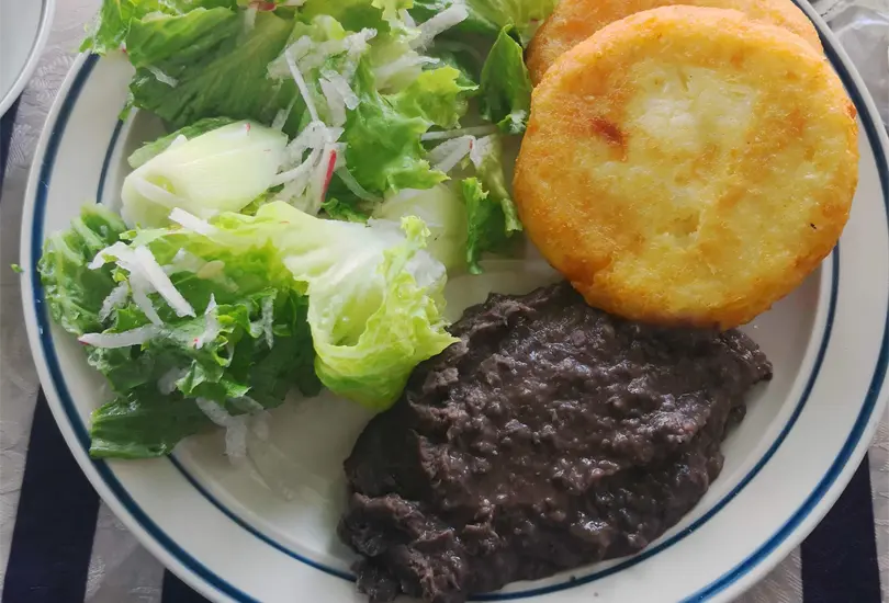 Seis tips para comer saludable en la fondita