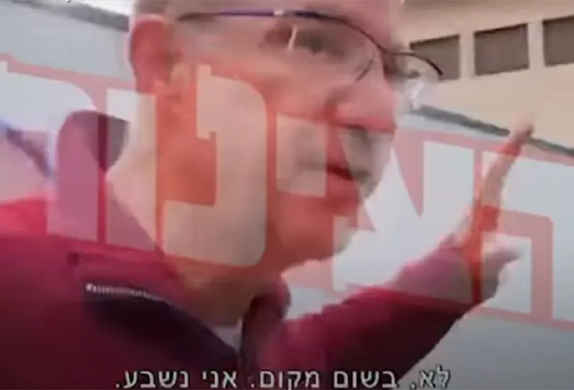 #VIDEO Reportero encara a Roemer en Israel; no estoy escapando, asegura 