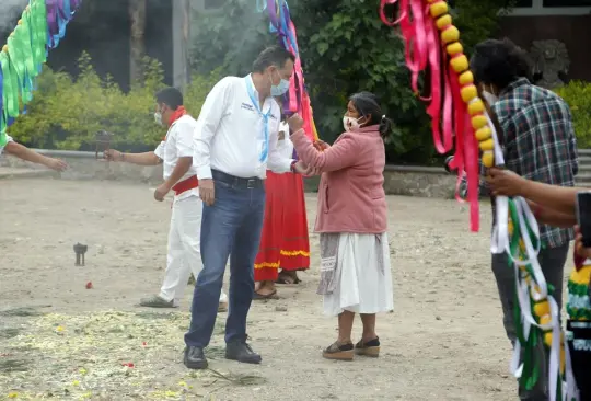 Kuri se compromete a crear el Instituto Queretano de los Pueblos Indígenas Kuri se compromete a crear el Instituto Queretano de los Pueblos Indígenas