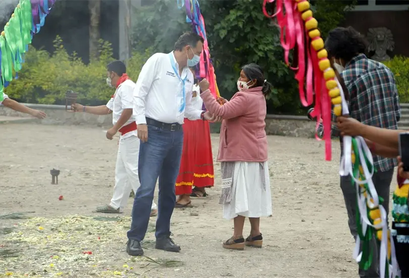 Kuri se compromete a crear el Instituto Queretano de los Pueblos Ind&iacute;genas