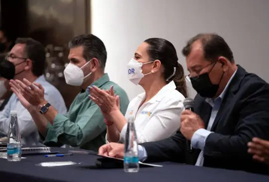 Alfaro creará una alianza con maestros para el futuro de Irapuato Alfaro creará una alianza con maestros para el futuro de Irapuato