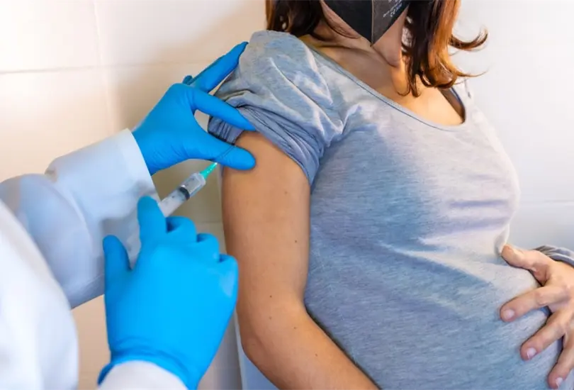 Aguascalientes: par de mujeres fingen embarazo para recibir vacuna anticovid Aguascalientes: par de mujeres fingen embarazo para recibir vacuna anticovid
