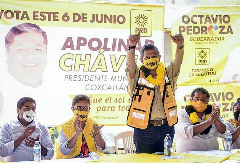 Octavio Pedroza firma pacto por el campo potosino Octavio Pedroza firma pacto por el campo potosino