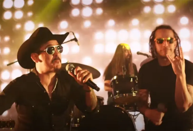 Critican a Genitallica y otros músicos regios por aparecer en spot de Samuel García Critican a Genitallica y otros músicos regios por aparecer en spot de Samuel García