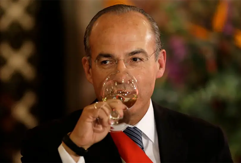 Calder&oacute;n dice que le da mucho coraje el rumor de su supuesto alcoholismo