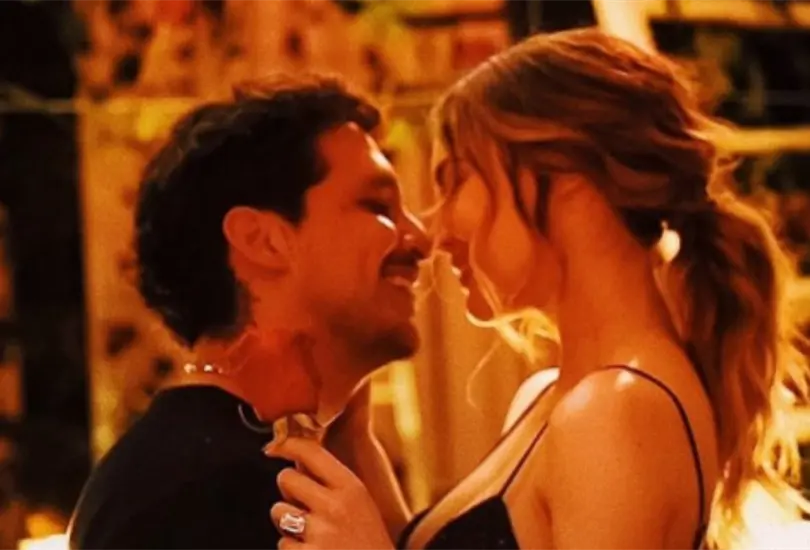 Belinda y Christian Nodal se comprometen; el anillo est&aacute; valuado en millones