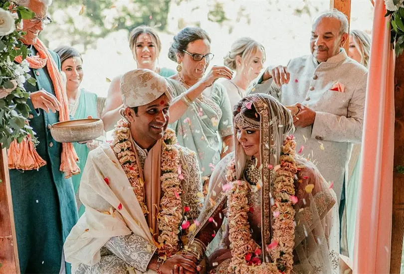 A novia la dejan plantada en su boda, pero se casa con uno de sus padrinos