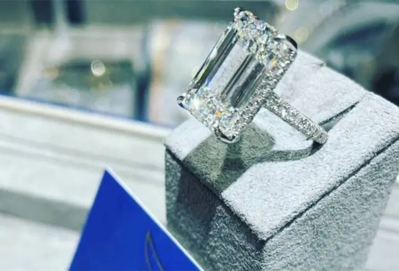 Joyer&iacute;a revela cu&aacute;nto cost&oacute; el anillo de compromiso de Belinda