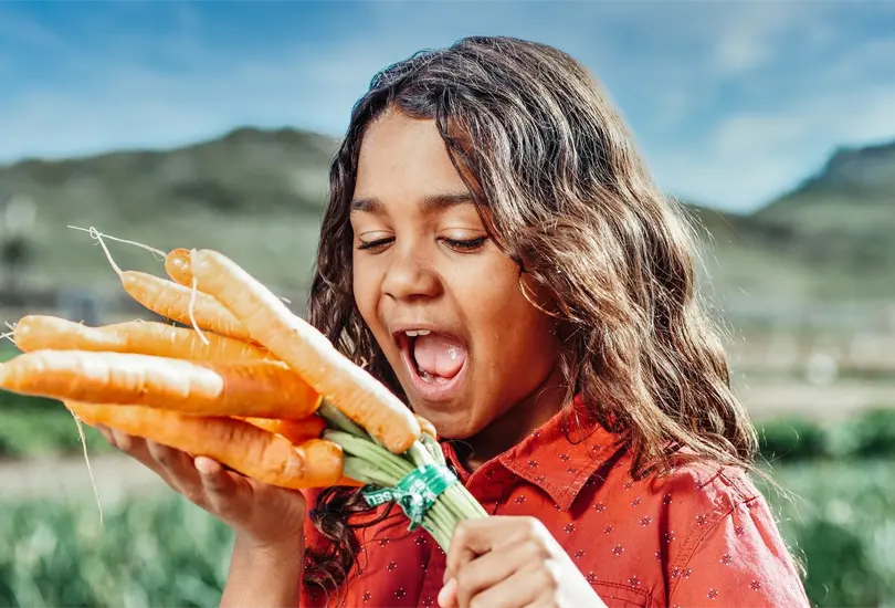 Las zanahorias no mejoran tus problemas de visi&oacute;n