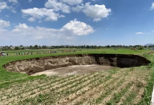 Aparece socavón gigante en Puebla; tendría origen geológico