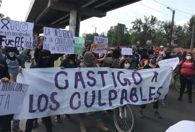 No fue un accidente, fue el Estado, claman manifestantes afuera del Metro No fue un accidente, fue el Estado, claman manifestantes afuera del Metro