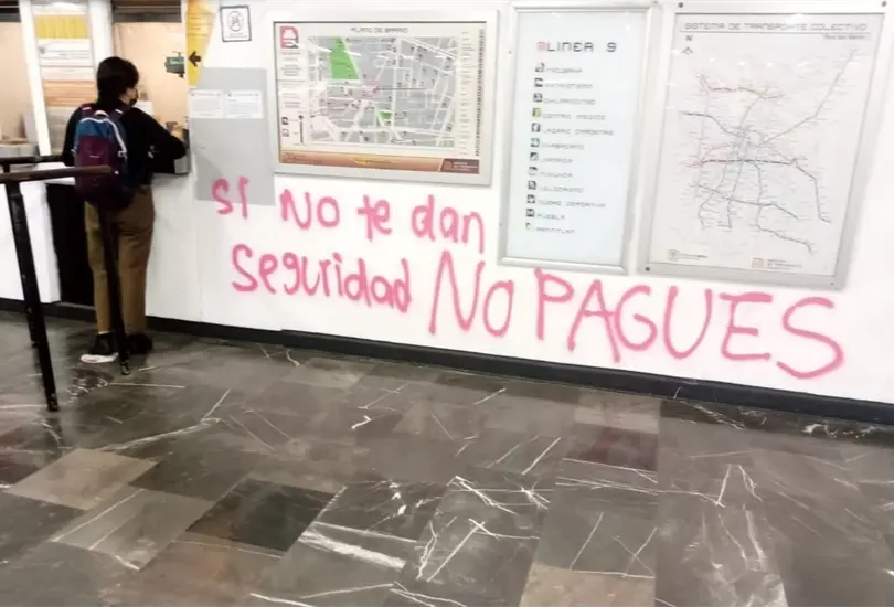 Si no te dan seguridad, no pagues: manifestantes permiten acceso gratuito al Metro