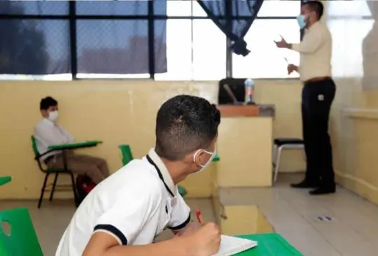 Detectan primer caso de COVID-19 tras regreso a clases presenciales 
