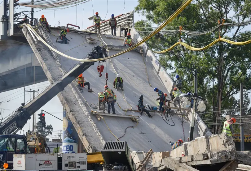 Gobierno de la CDMX entrega 40 casas a afectados por desplome en L12