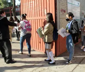 Dan visto bueno a vacuna de Pfizer contra COVID-19 para menores a partir de 12 años