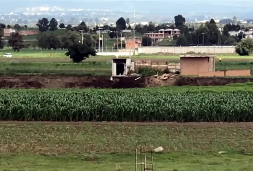 Cae la mayor parte de la casa al socavón de Puebla Cae la mayor parte de la casa al socavón de Puebla