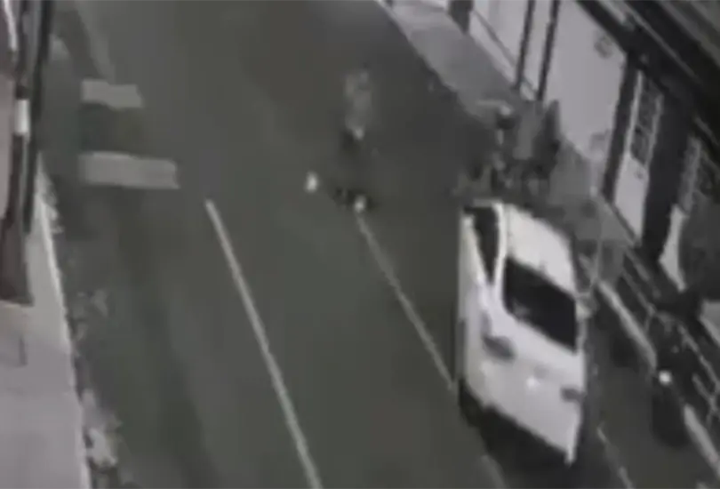 Sujeto arrolla a dos mujeres afuera de una fiesta en CDMX; ambas est&aacute;n graves
