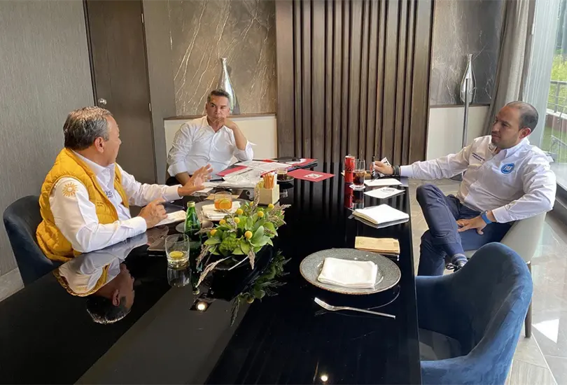 PAN, PRI y PRD crear&aacute;n bloque contra ocurrencias presidenciales: Marko Cort&eacute;s