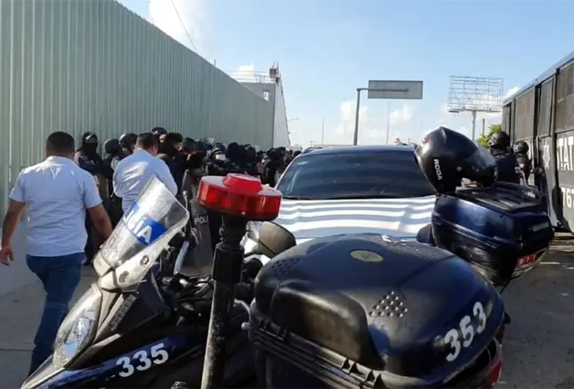 Riña en reclusorio de Tabasco provoca 6 muertos y 9 heridos Riña en reclusorio de Tabasco provoca 6 muertos y 9 heridos