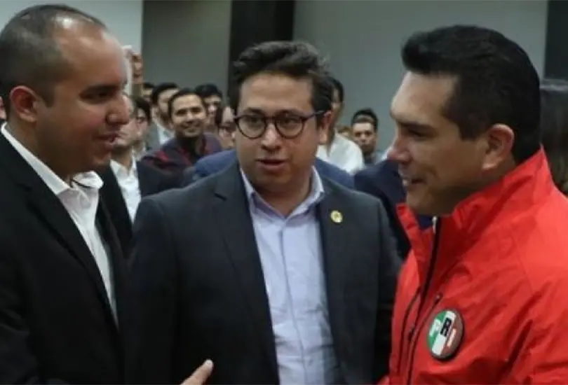 Priísta choca en Campeche y hiere a dos personas; conducía ebrio Priísta choca en Campeche y hiere a dos personas; conducía ebrio