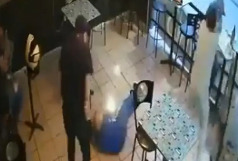 Difunden video de ataque al interior de un bar en Morelos Difunden video de ataque al interior de un bar en Morelos