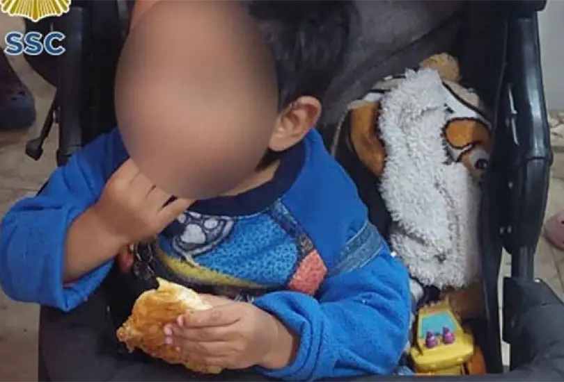 Abandonan a ni&ntilde;o de tres a&ntilde;os dentro de una carriola en CDMX 