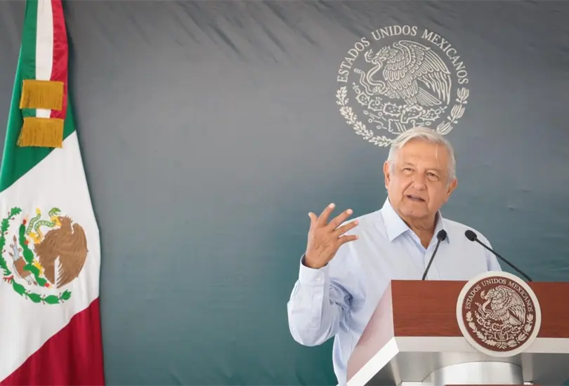 AMLO niega reelecci&oacute;n: no hace falta cuando se trabajan 16 horas