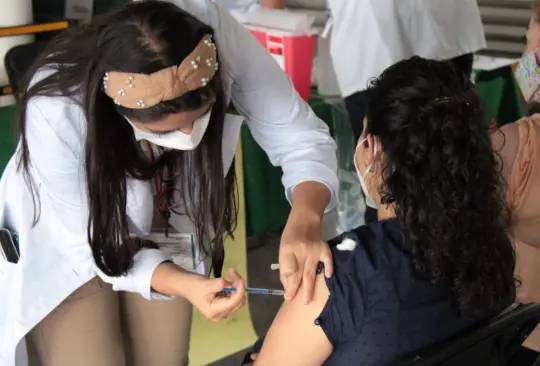 Personas de 40 a 49 años recibirán vacuna anticovid en estos 10 municipios de Edomex Personas de 40 a 49 años recibirán vacuna anticovid en estos 10 municipios de Edomex