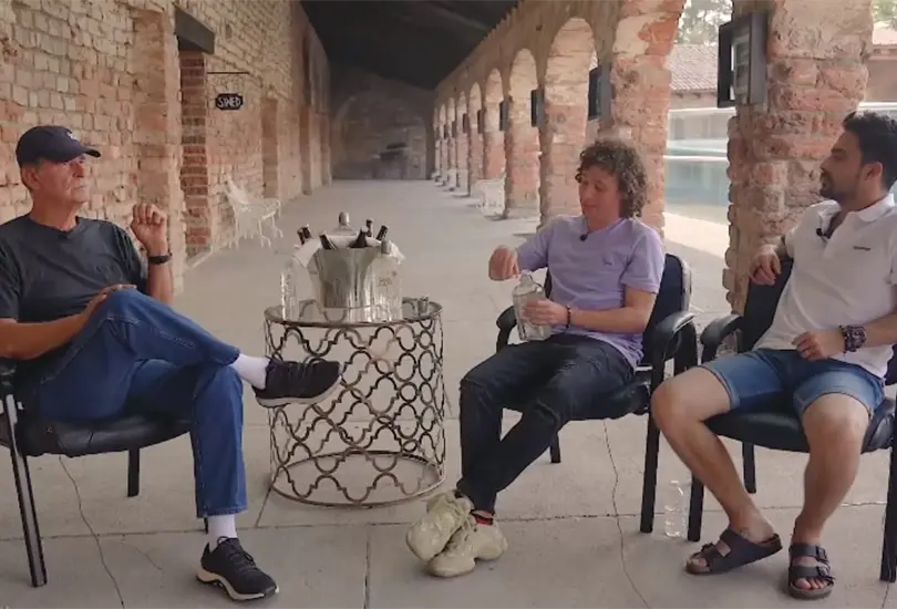 Quitar la pensi&oacute;n a expresidentes fue populista, dice Vicente Fox a Luisito Comunica