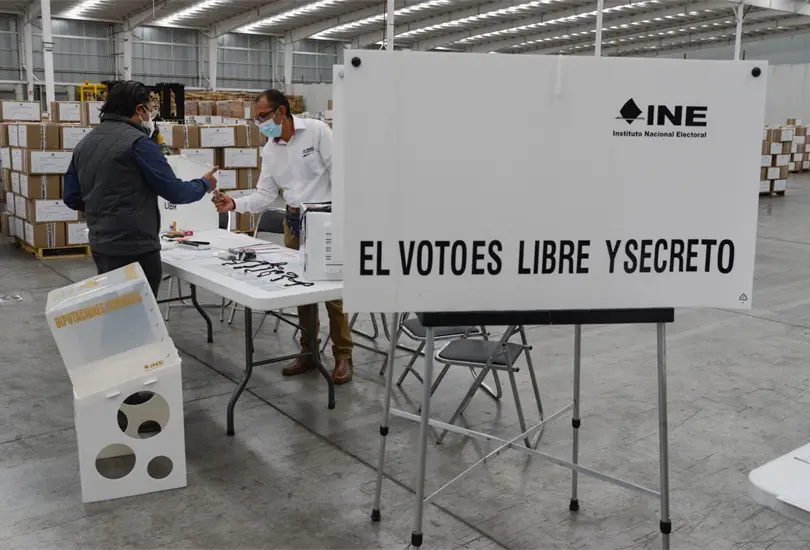 Profesor promete 10 a sus alumnos a cambio de no votar por Morena