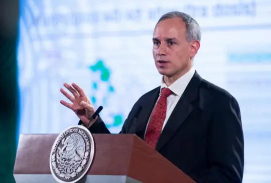 Gatell desmiente a Felipe Calderón: no se están dosificando las vacunas Gatell desmiente a Felipe Calderón: no se están dosificando las vacunas